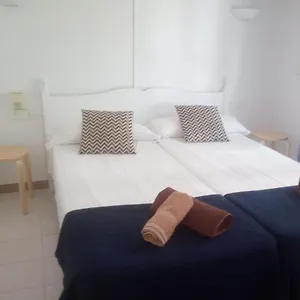 Apartamentos PLAYA PARK BRISAS Son Xoriguer , Cala'N Bosch (Menorca) España